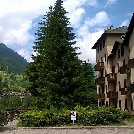 Tettuccio Montesole Aparthotel Ponte Di Legno Ngoại thất bức ảnh