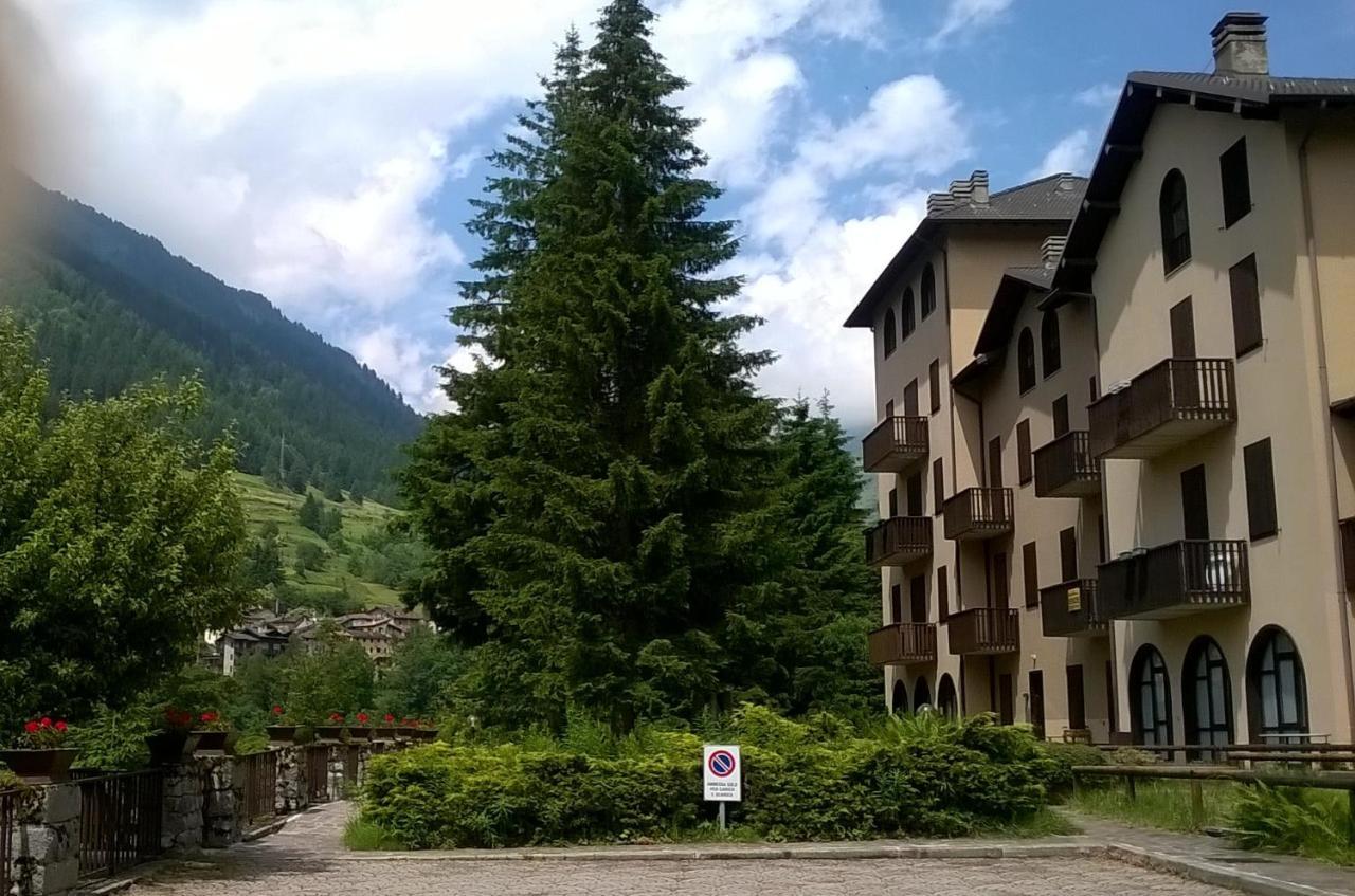 Tettuccio Montesole Aparthotel Ponte Di Legno Ngoại thất bức ảnh
