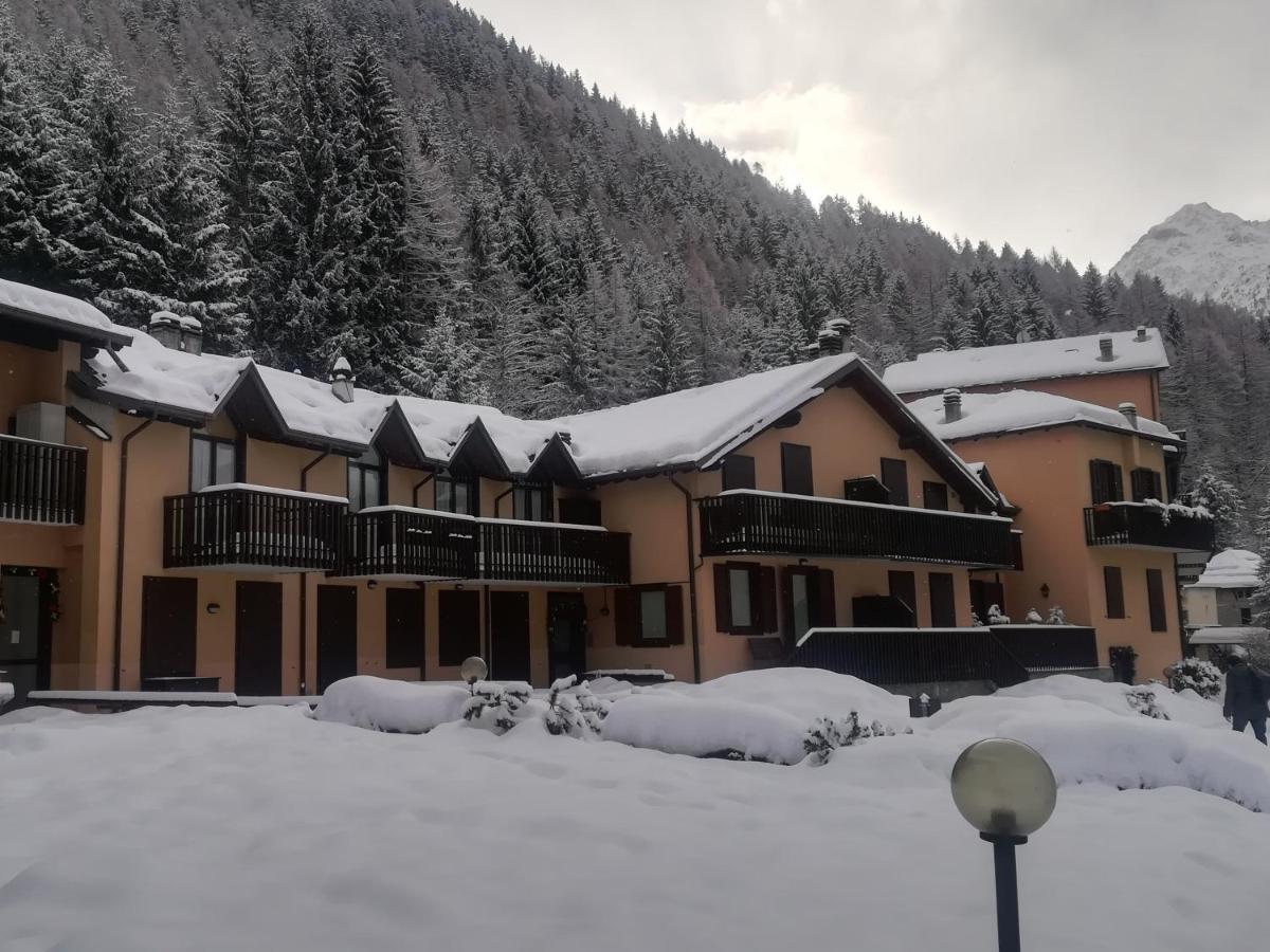 Tettuccio Montesole Aparthotel Ponte Di Legno Ngoại thất bức ảnh