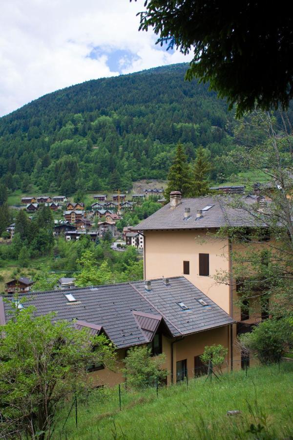 Tettuccio Montesole Aparthotel Ponte Di Legno Ngoại thất bức ảnh